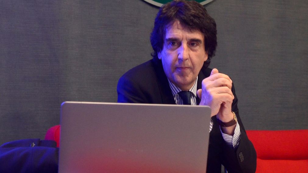 El ex presidente del Banco Naci�n acompa�� a su hija a declarar (Fern�ndo P�rez Re/Cr�nica).