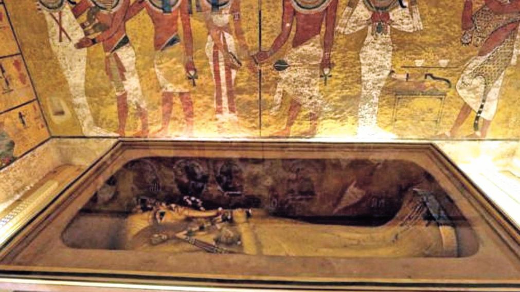 El arqueólogo inglés, Howard Carter, descubrió el 4 de noviembre de 1922 la tumba.
