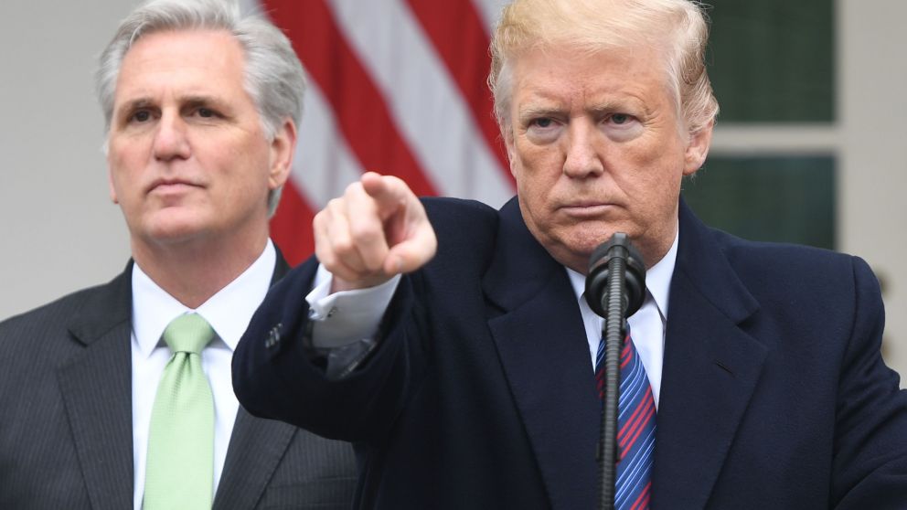 Para tener los fondos, Trump declarará la emergencia nacional.