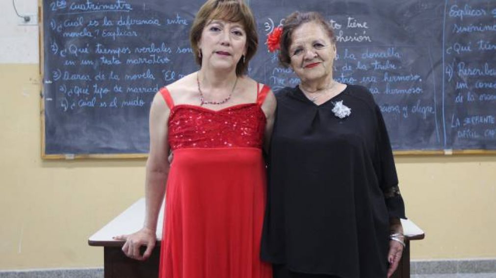Egresadas y felices.