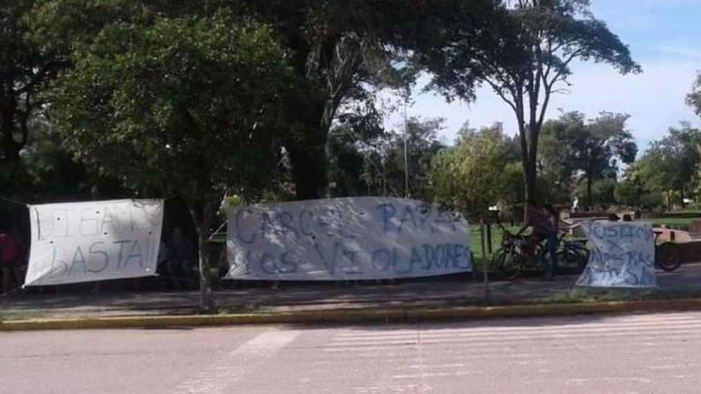 Vecinos y familiares exigen justicia.