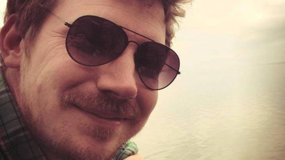 Estaba de vacaciones con su hija.