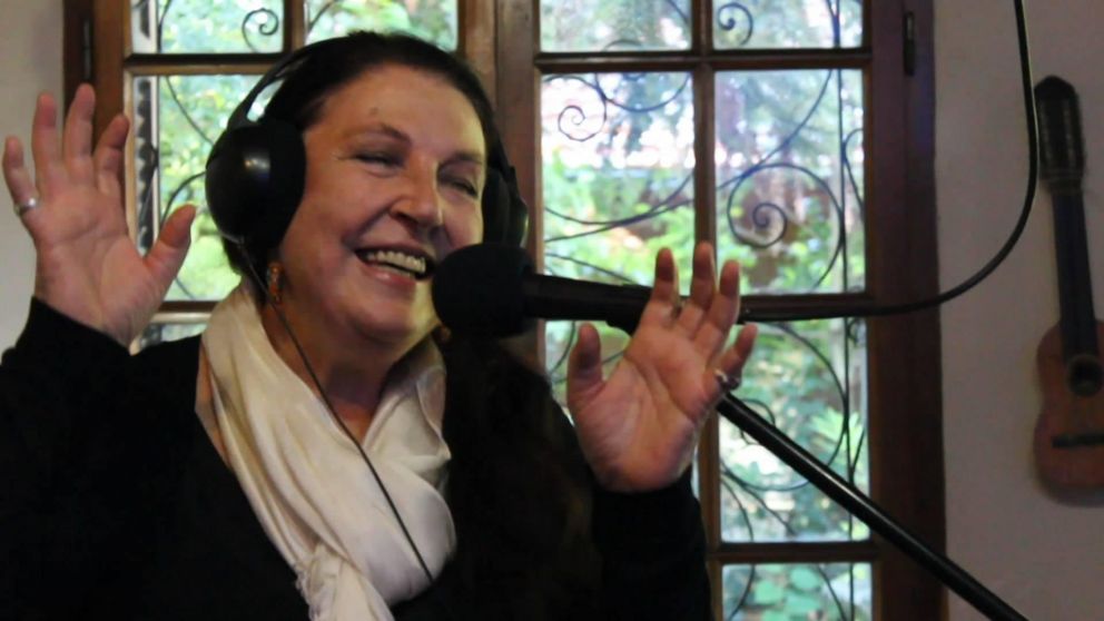 Siempre cerca de la música, Dávalos se convirtió en una gran pintora.