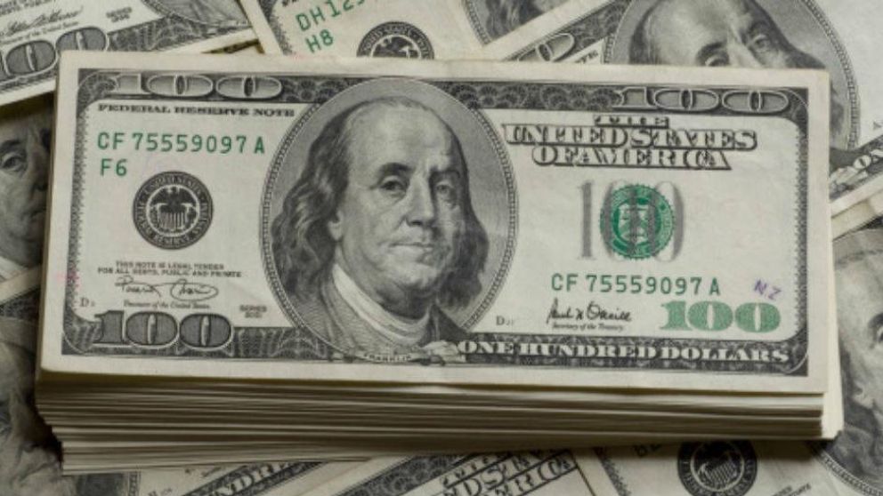 La divisa estadounidense cayó en un día con un volumen moderado de negocio.