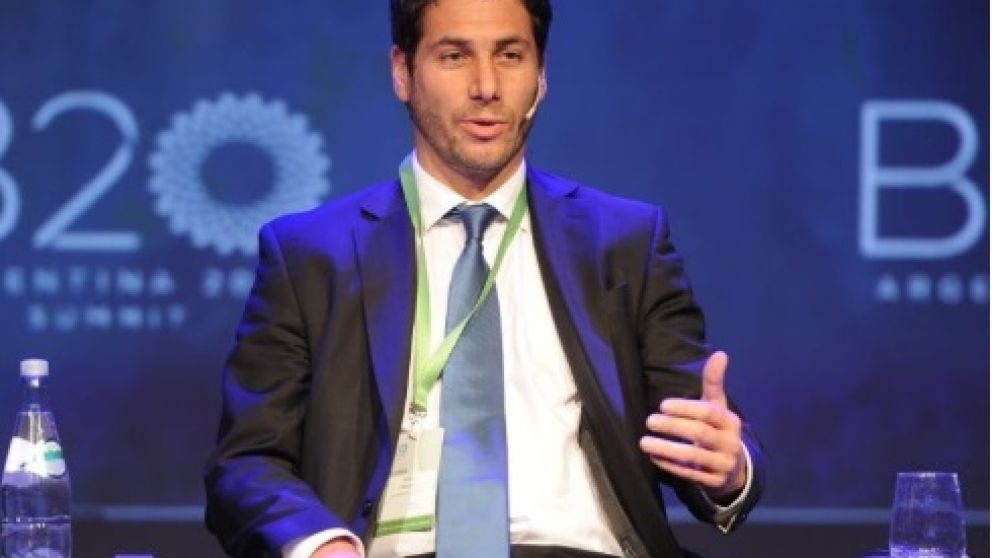 El secretario comunic� su decisi�n por Twitter. 