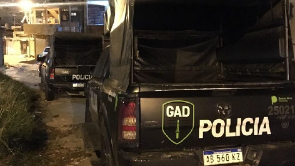 Pesquisas policiales buscaron a los hampones que fugaron.
