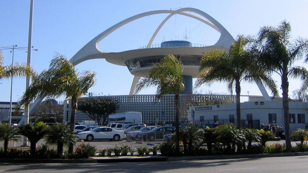 Tomaron el vuelo NH106 con destino a Los Ángeles el 1 de enero de 2019 y llegaran el 31 de diciembre de 2018.