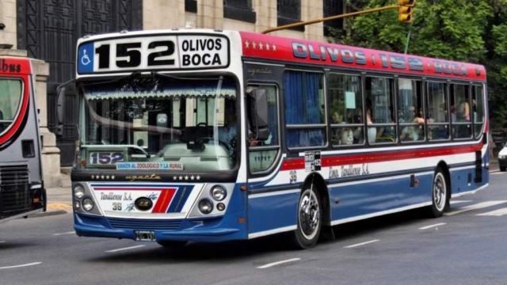 No habr� servicio de colectivo entre las 23 horas y la 1 de la ma�ana.