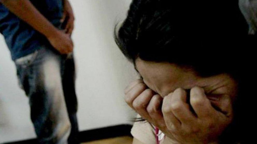 La adolescente sufrió abusos por parte de una allegado a la familia. (Imagen ilustrativa)