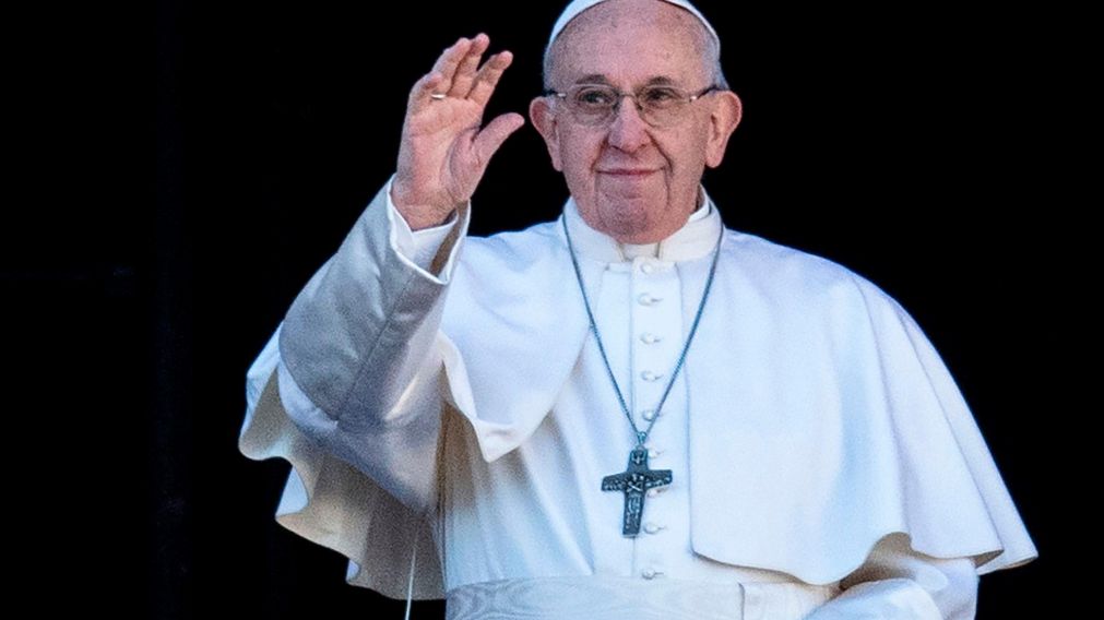 El Papa habl� y envi� un mensaje de paz al mundo. (AFP)