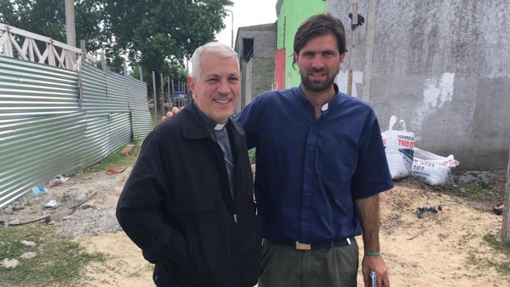García y el padre Tano.