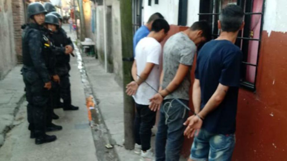 As� fueron detenidos los integrantes de esta banda.
