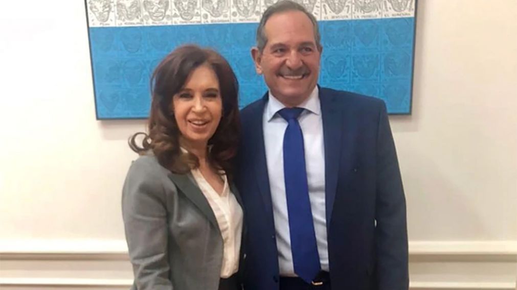 Cristina junto a Alperovich.