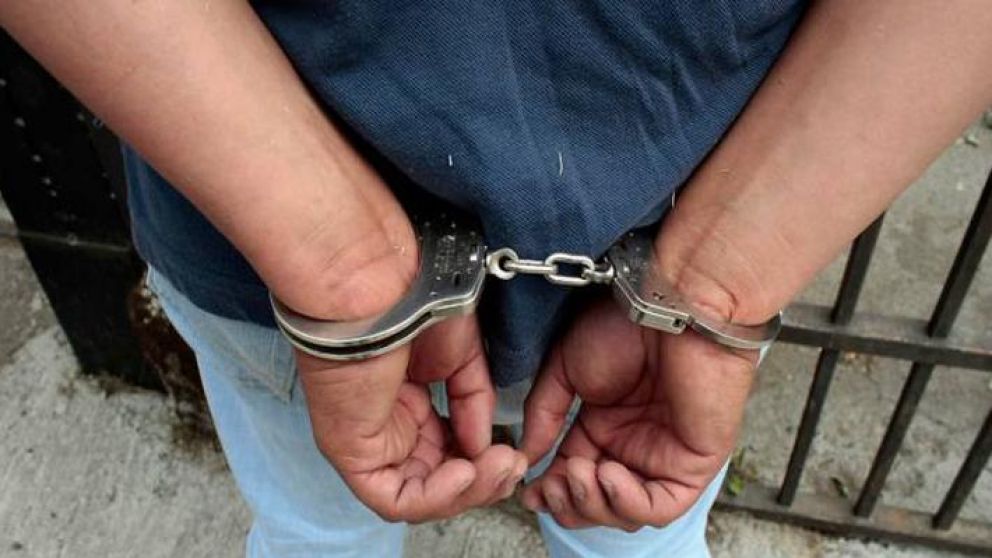 El subcomisario fue detenido tras un allanamiento (foto ilustrativa).