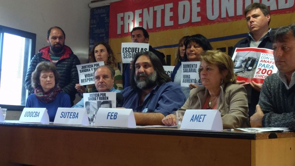 Los gremios protestaron contra la decisión de la gobernadora Vidal.