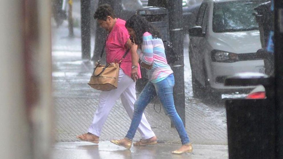 Intensas lluvias se esperan para esta noche. (Jonatan Moreno/Diario Crónica)