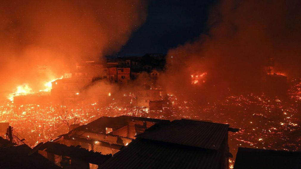 No qued� nada: fue muy poco lo que logr� salvar del fuego. 