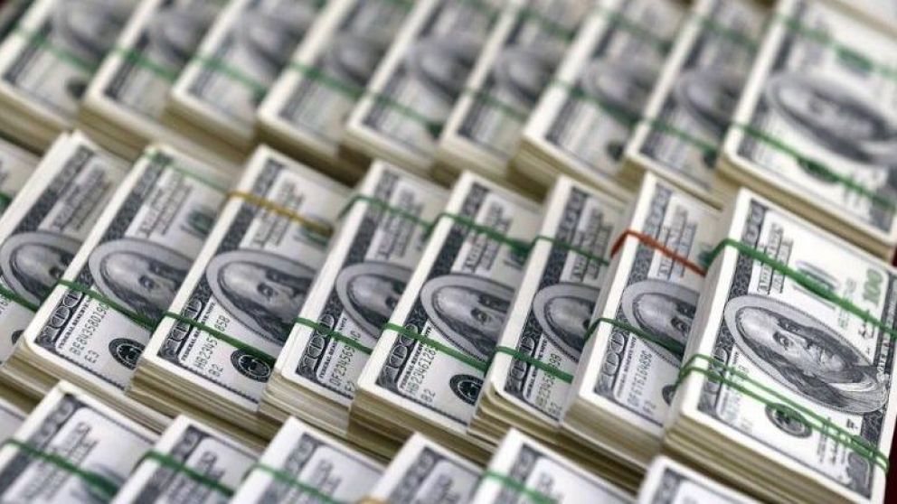 El dólar se mantuvo estable respecto a su último cierre.