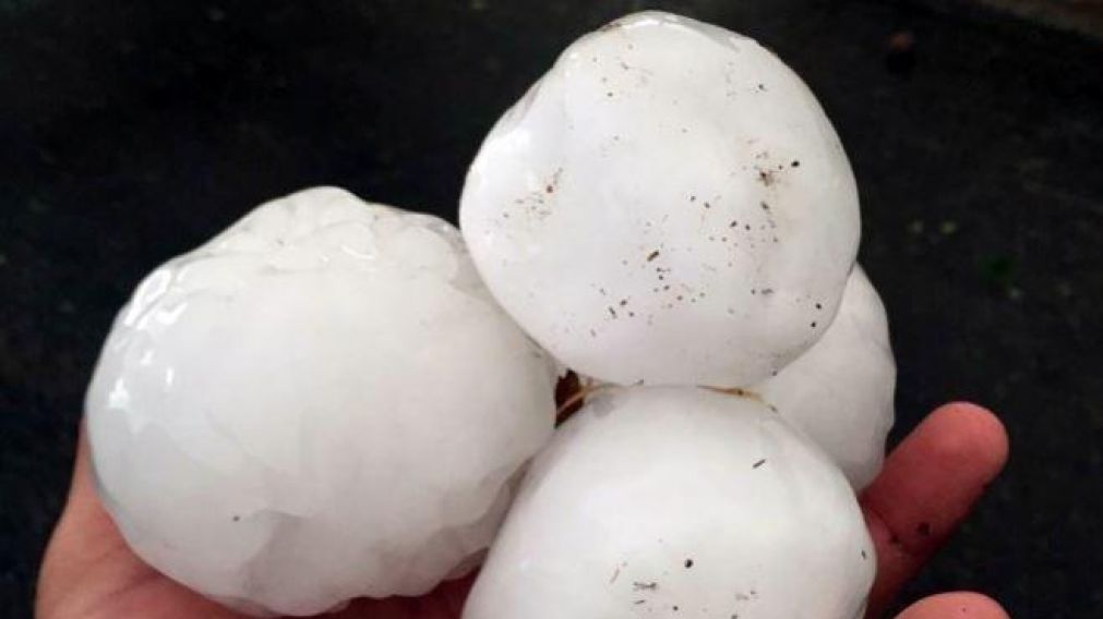 La precipitación de granizo provocó graves daños materiales. (Gentileza Infopico).