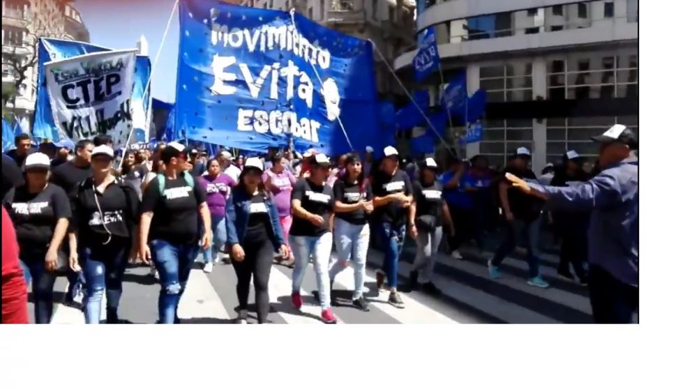 Este lunes hubo marchas, desde el obelisco hasta la Secretaria de vivienda.