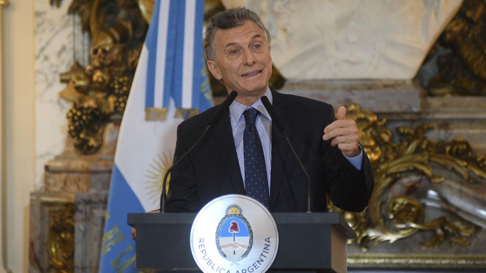 El Presidente suspendió sus vacaciones en el sur.