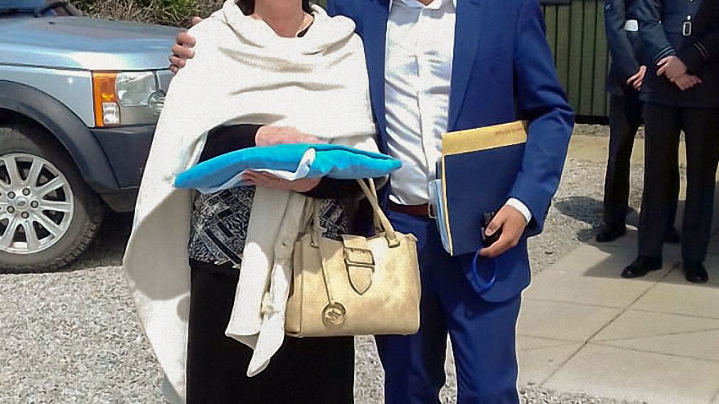 María Cristina Scavarda, junto a uno de sus hijos.