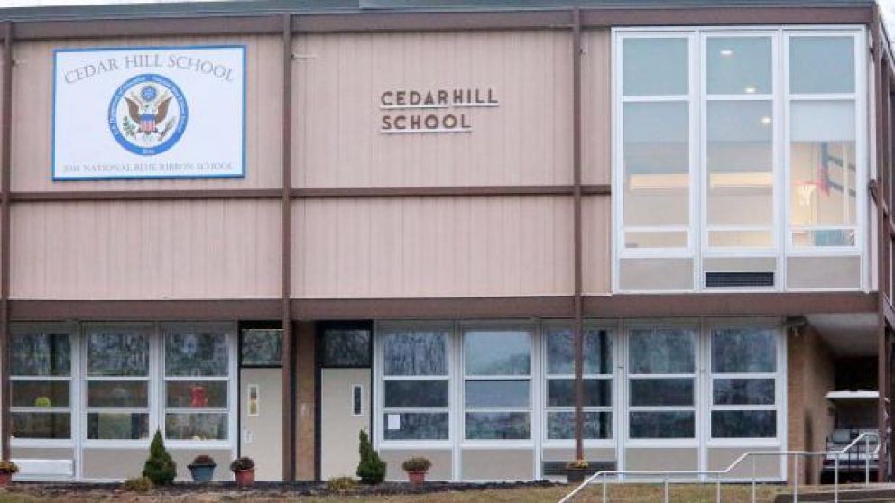 En colegio Cedar Hill, una maestra arruinó la infancia de varios alumnos.