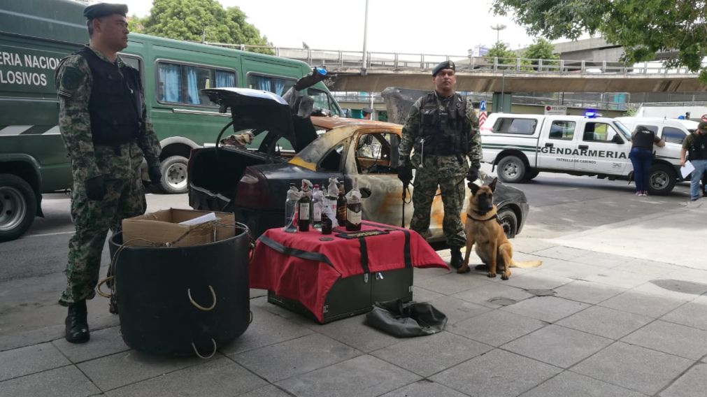 El auto siniestrado y el hallazgo de la Gendarmer�a.
