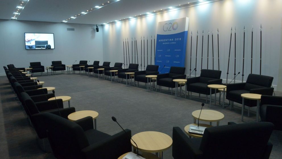 Una de las salas preparadas para los encuentros y las deliberaciones.