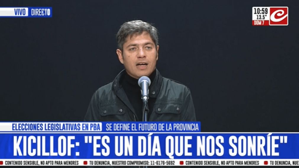 Kicillof se mostró muy entusiasmado luego de emitir su voto.