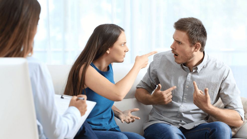 Descubre qué rasgos de personalidad pueden complicar la convivencia y generar conflictos en la pareja según el zodíaco.