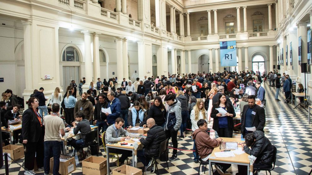 La Justicia Electoral bonaerense determinó la fecha para el comienzo del escrutinio definitivo (Foto archivo).
