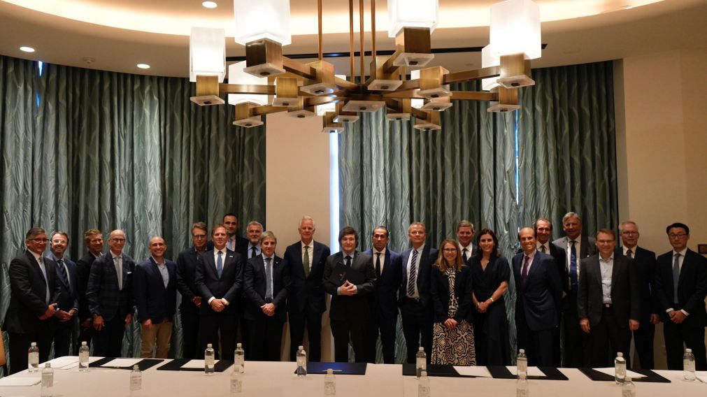 Javier Milei se reunió con empresarios estadounidenses en Los Ángeles.