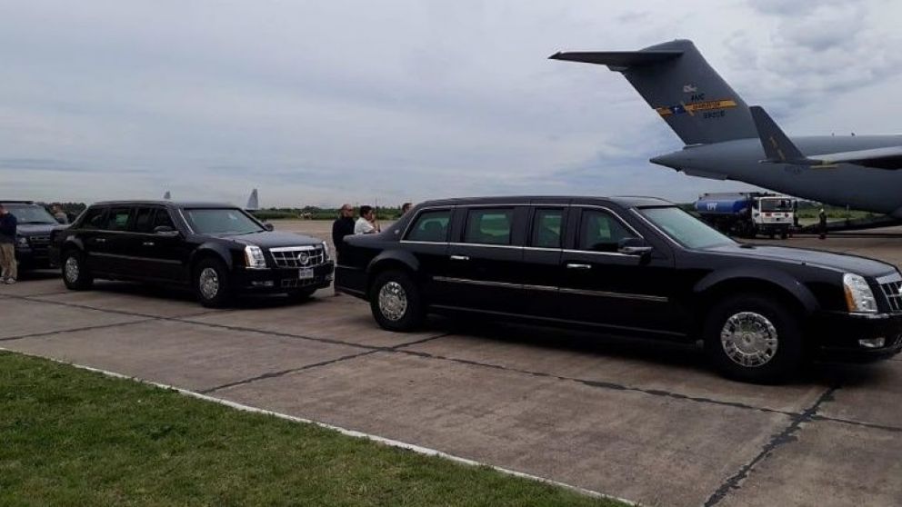 La limusina en la que se mueve el presidente yanqui es una verdadera fortaleza.