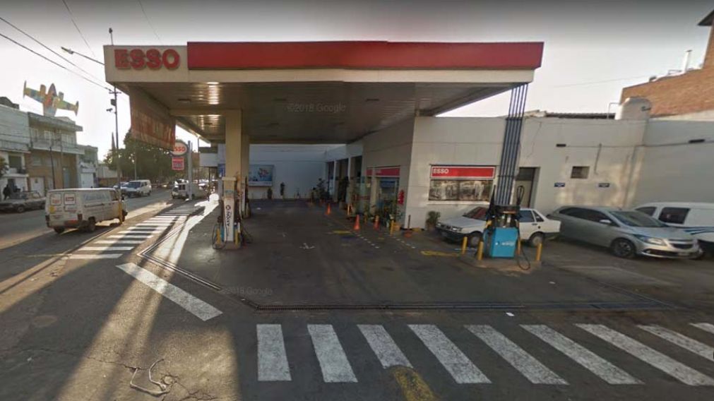 Polic�a retirado mat� a ladr�n que intent� robar una estaci�n de servicio