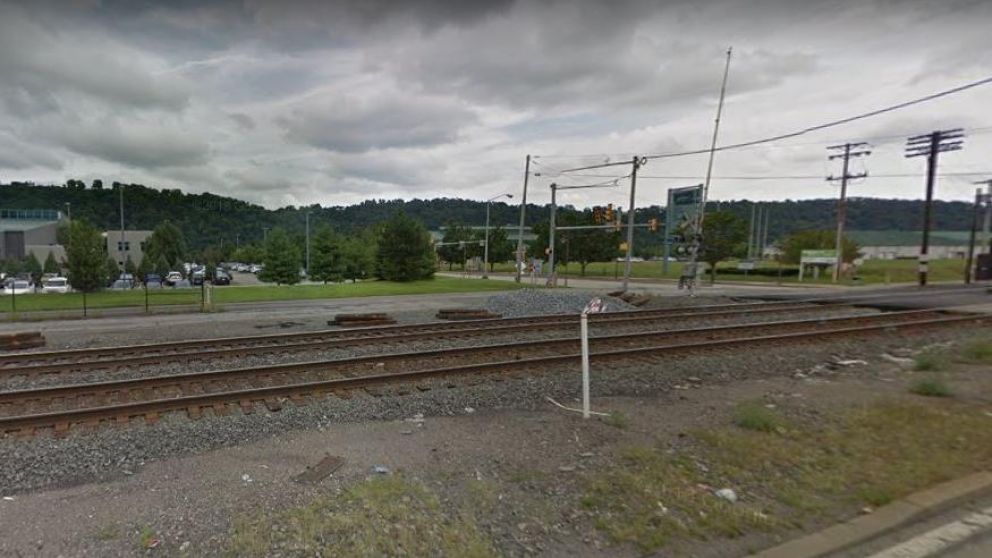 Se metió en las vías del tren porque el GPS lo indicó