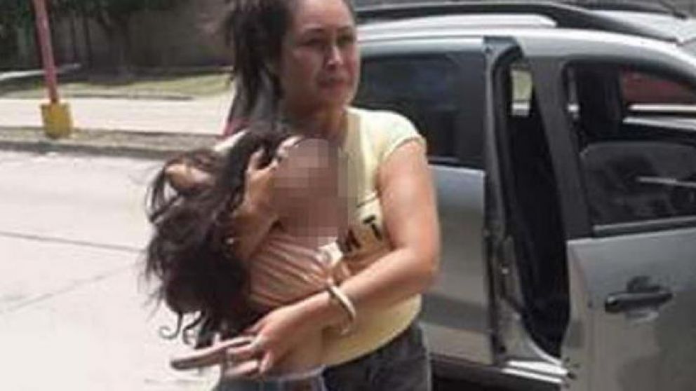 Una nena muerta tras violento ataque de banda de motochorros