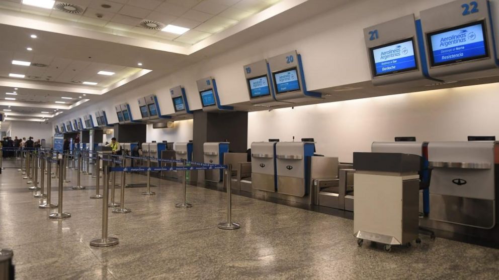 Esta es la postal de Aeroparque por el paro. (Rubén Paredes / Diario Crónica)