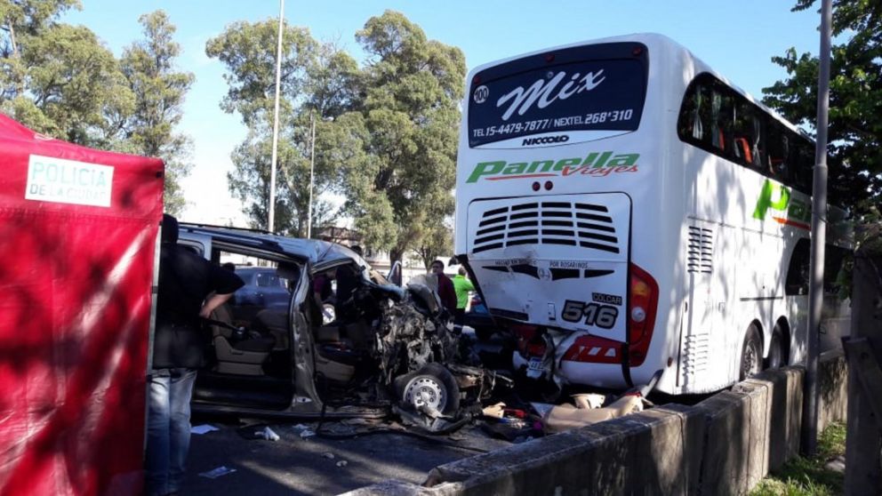 Terrible. La violencia con la que impactó la 4x4. (Gentileza Rosalía Costantino)