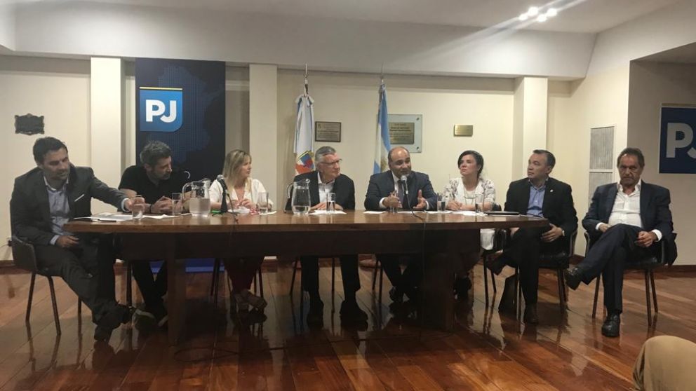 El debate estuvo basado en las econom�as regionales y desarrollo nacional.