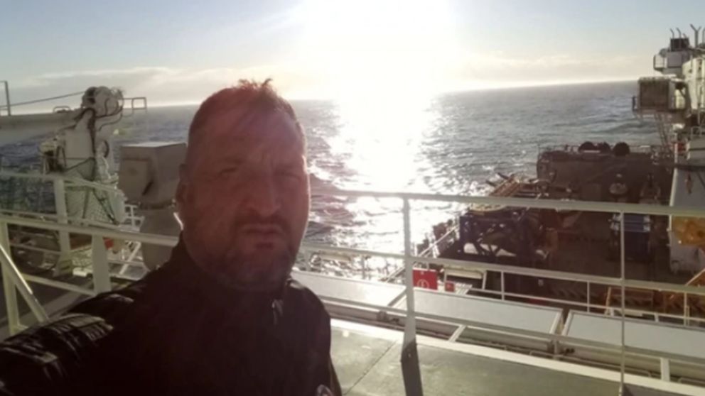 Los familiares tienen distintas posturas acerca de reflotar o no el submarino.