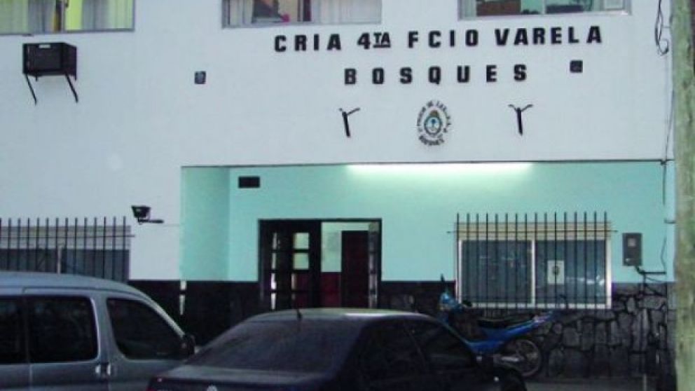 Pesquisas policiales destinados en esta comisaría investigan el tremendo suceso.