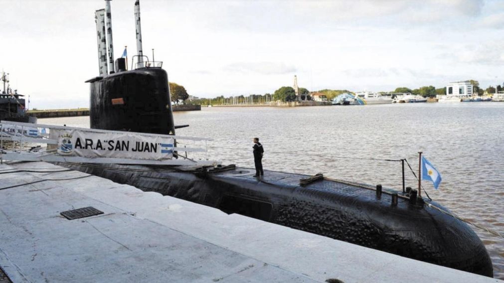 El submarino, antes de partir a la misi�n en la cual se extravi�.