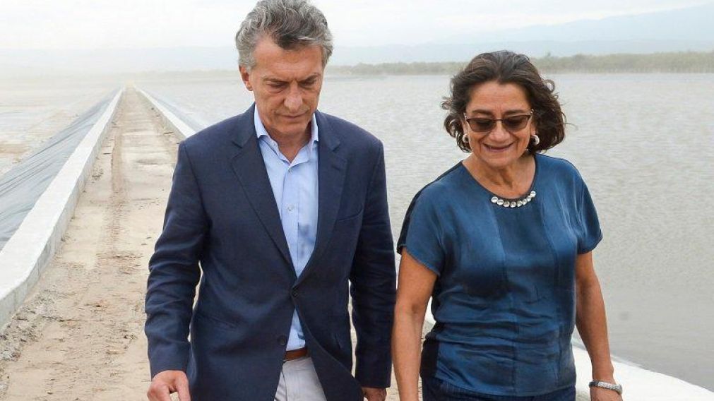 El presidente visitó el dique acompañado por la gobernadora catamarqueña, Lucía Corpacci.