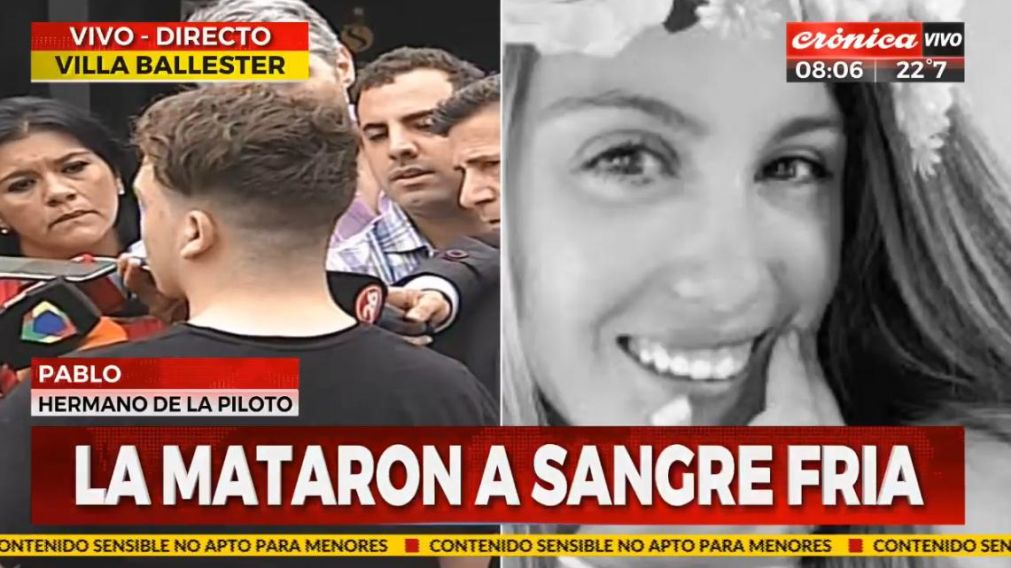 El hermano de la víctima fatal, visiblemente conmocionado.