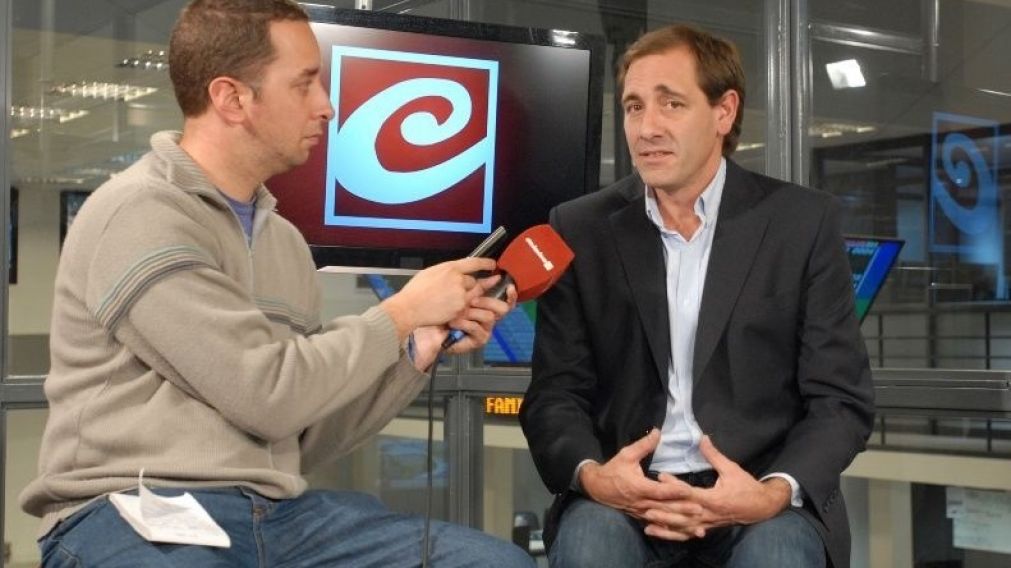 El intendente de La Plata, Julio Garro, en los estudios de Crónica.