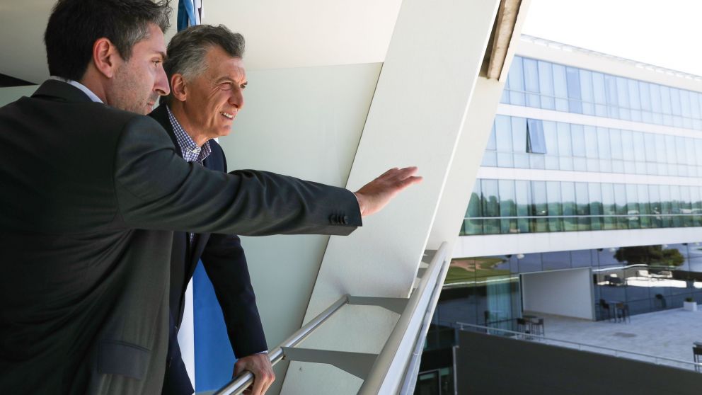 El presidente en el Hilton Hotel & Residences dentro del Golf Club de Pilar. (Prensa Presidencia)