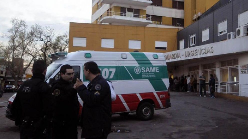 Santojanni. Los policías ingresaron a este nosocomio de la Ciudad pero no sobrevivieron a las heridas. (Archivo)