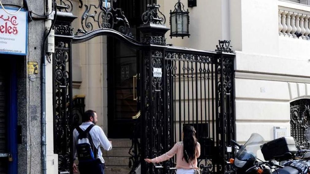 Tras la queja de algunos socios, la tradicional seguir� siendo s�lo para hombres.