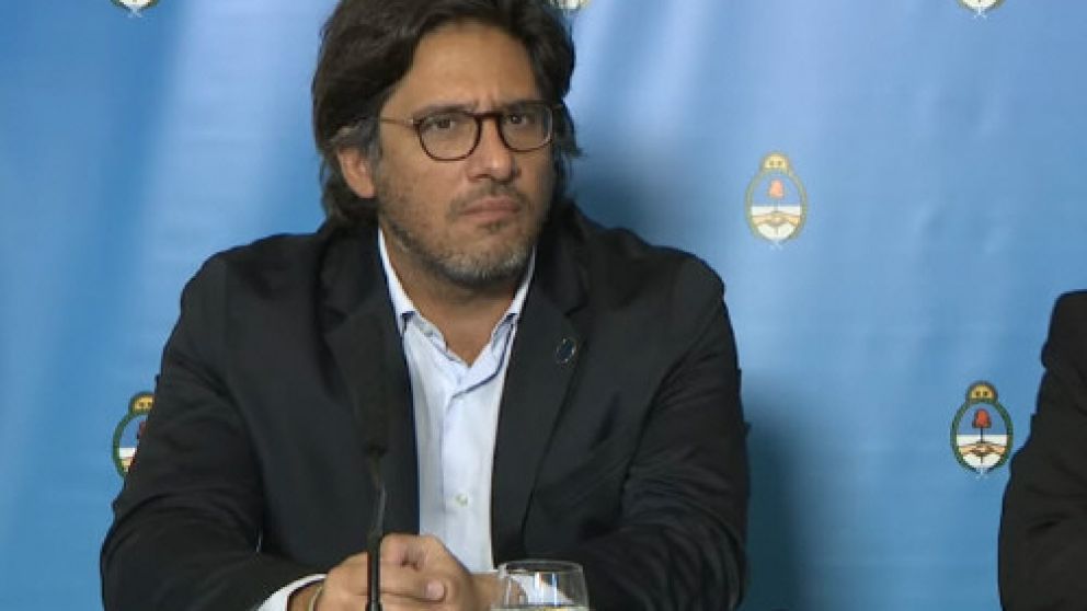 El ministro aseguró no tener problemas con la diputada.